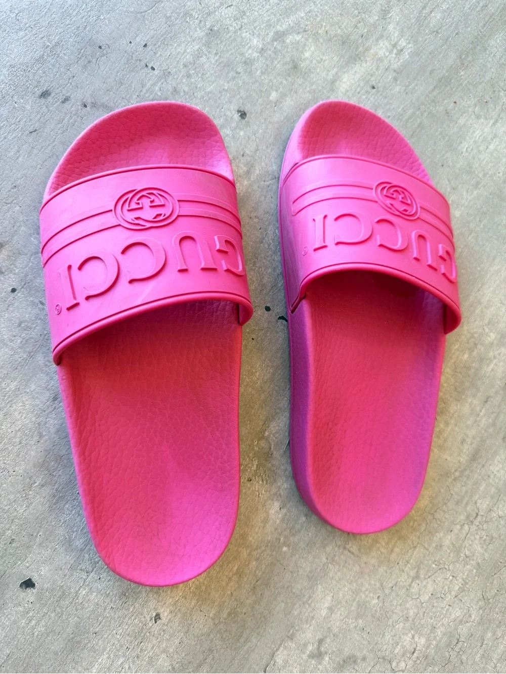Gucci Hot Pink Rubber Logo Slide Sandals EU 35